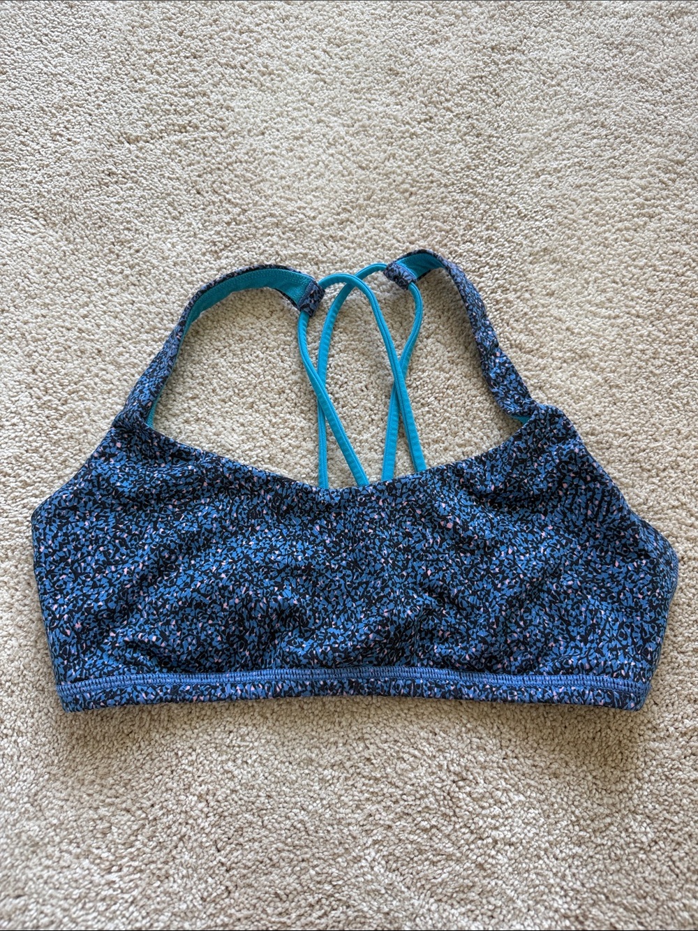 Lululemon Free to be Wild Strappy Sport Bra Size 6